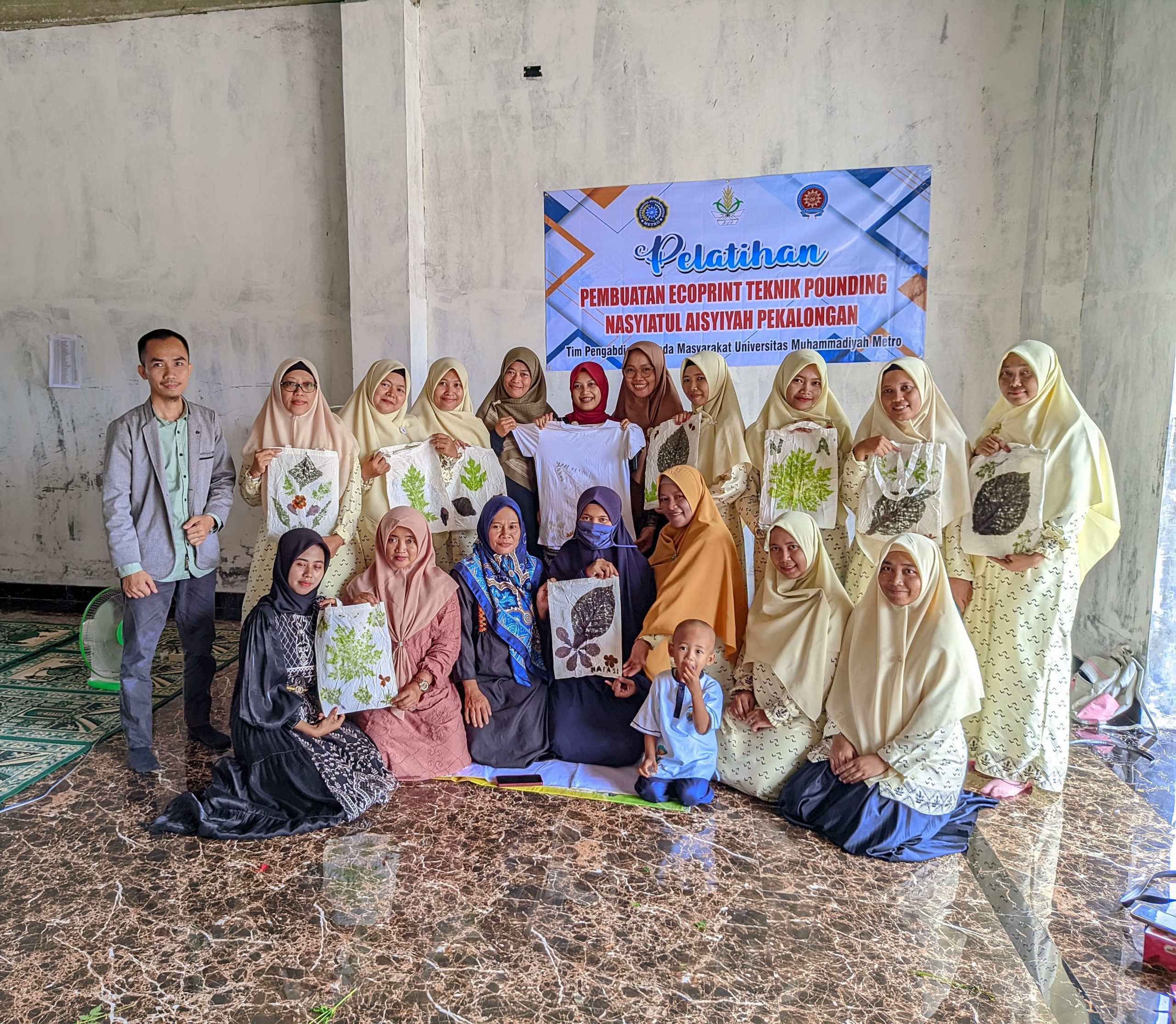 Dosen UM Metro, Pelatihan Ecoprint dan Digital Marketing untuk NA Pekalongan
