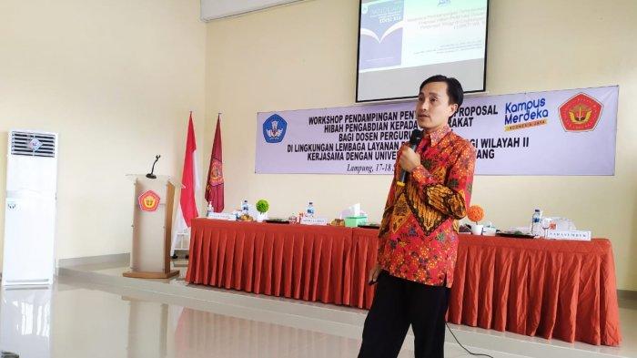 LLDIKTI Wilayah II Utus Nedi Hendri Jadi Narasumber Workshop Penulisan Proposal Program Kemitraan Masyarakat