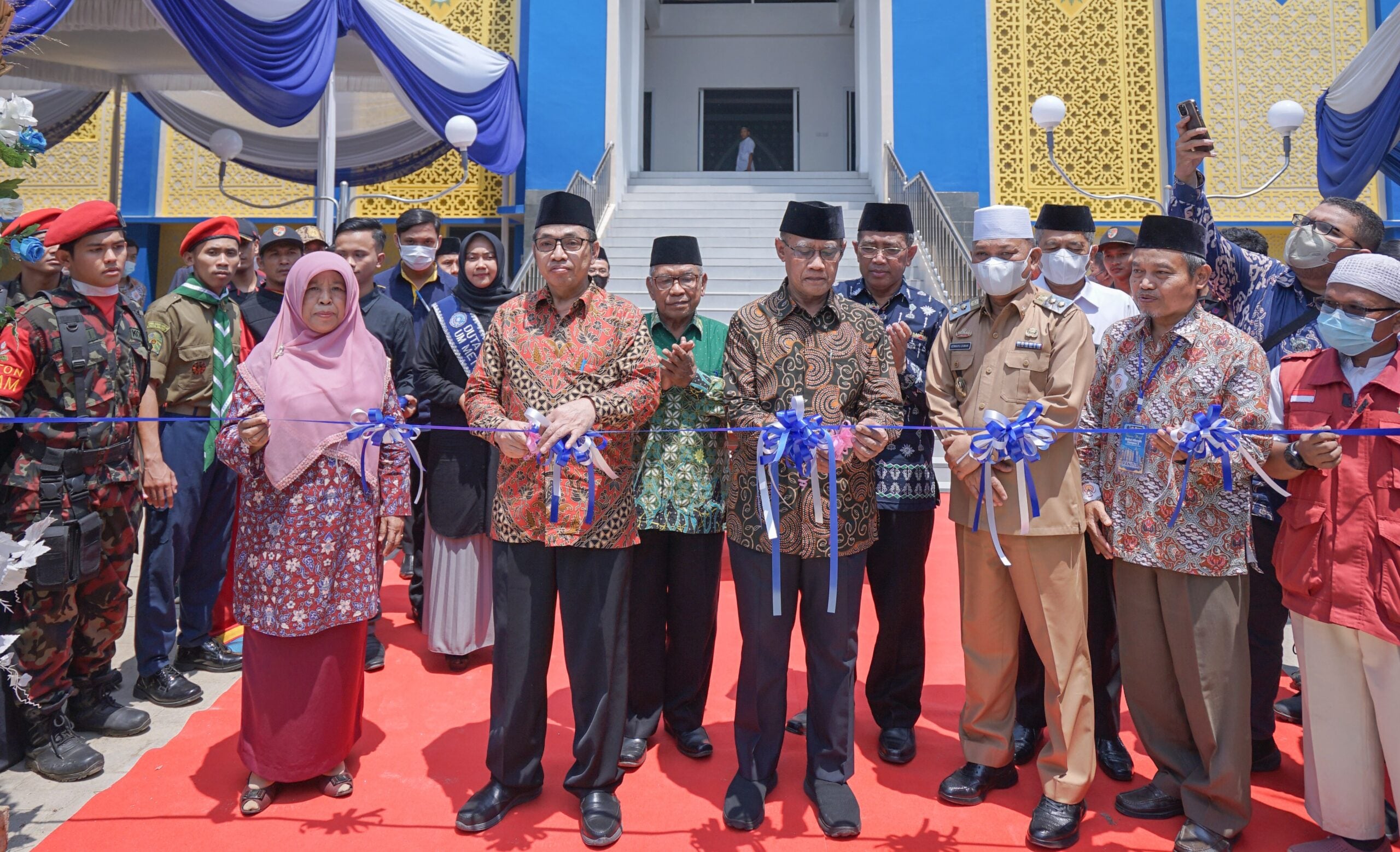 Ketua Umum PP Muhammadiyah, Prof. Haedar Resmikan Masjid Baitul Hikmah UM Metro