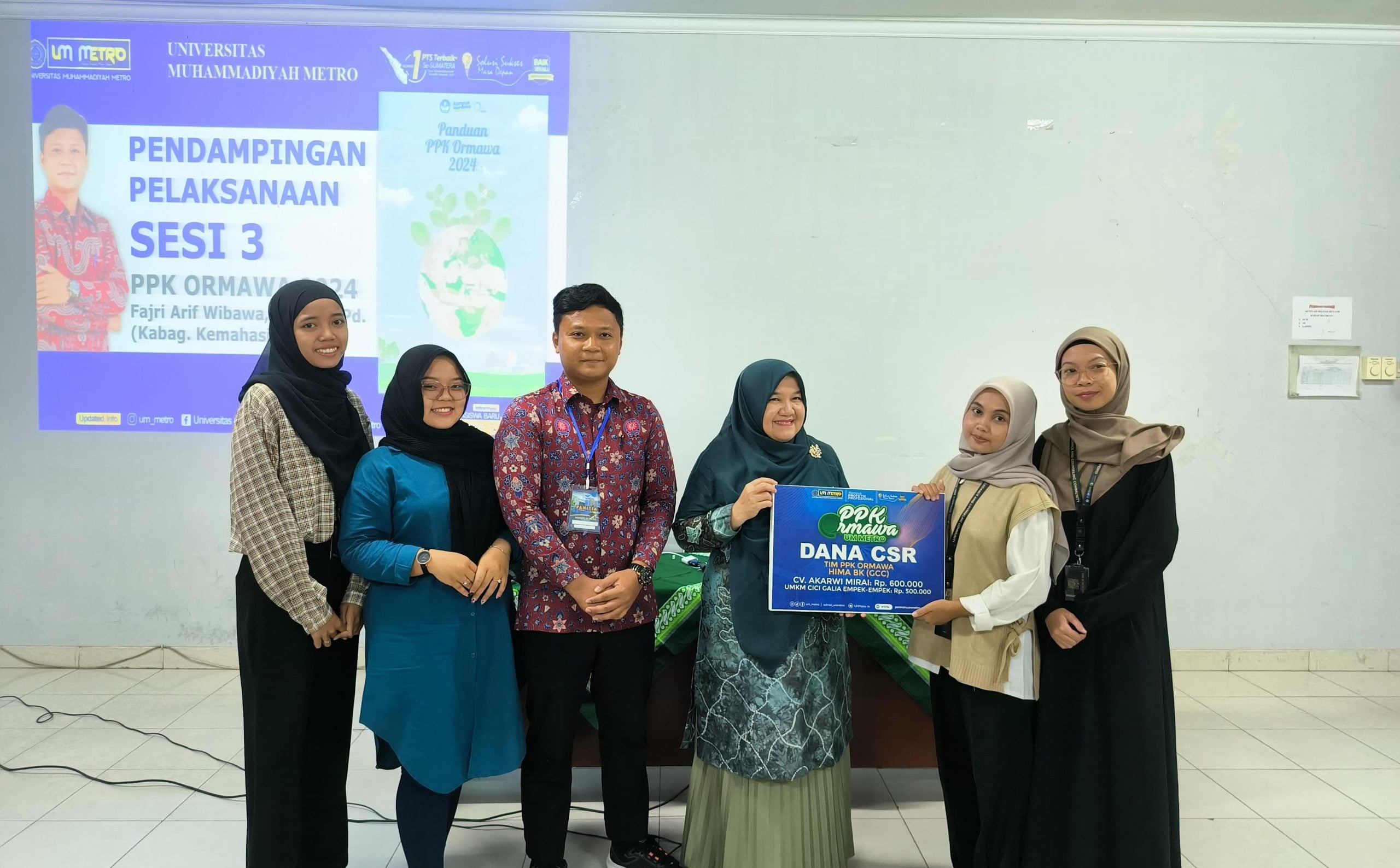 Tim PPK ORMAWA HIMA BK GCC Terima Dana CSR dari Cv Akarwi Mirai dan UMKM Cici Galia Empek-empek
