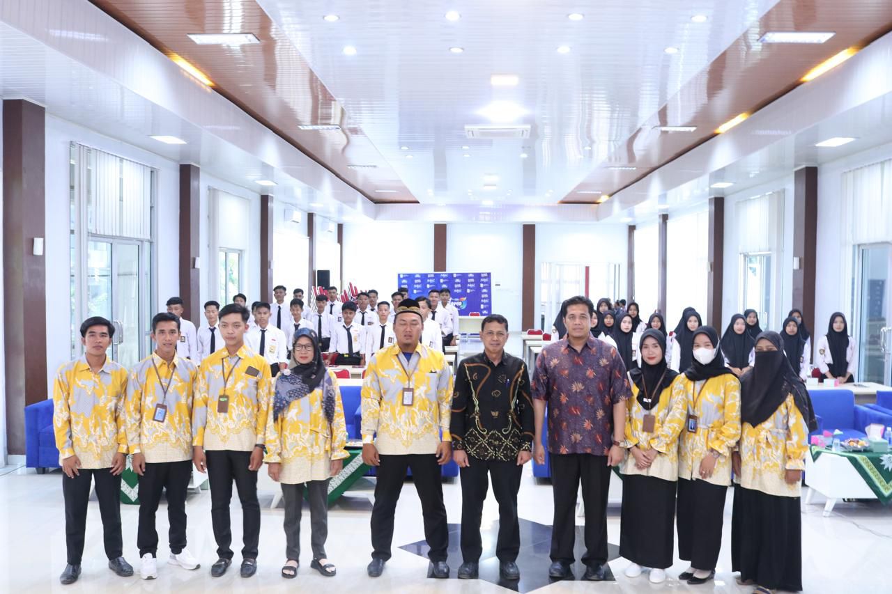 Kunjungan Pendidikan SMA Sinar Pembangunan Rantau Durian 1 ke UM Metro