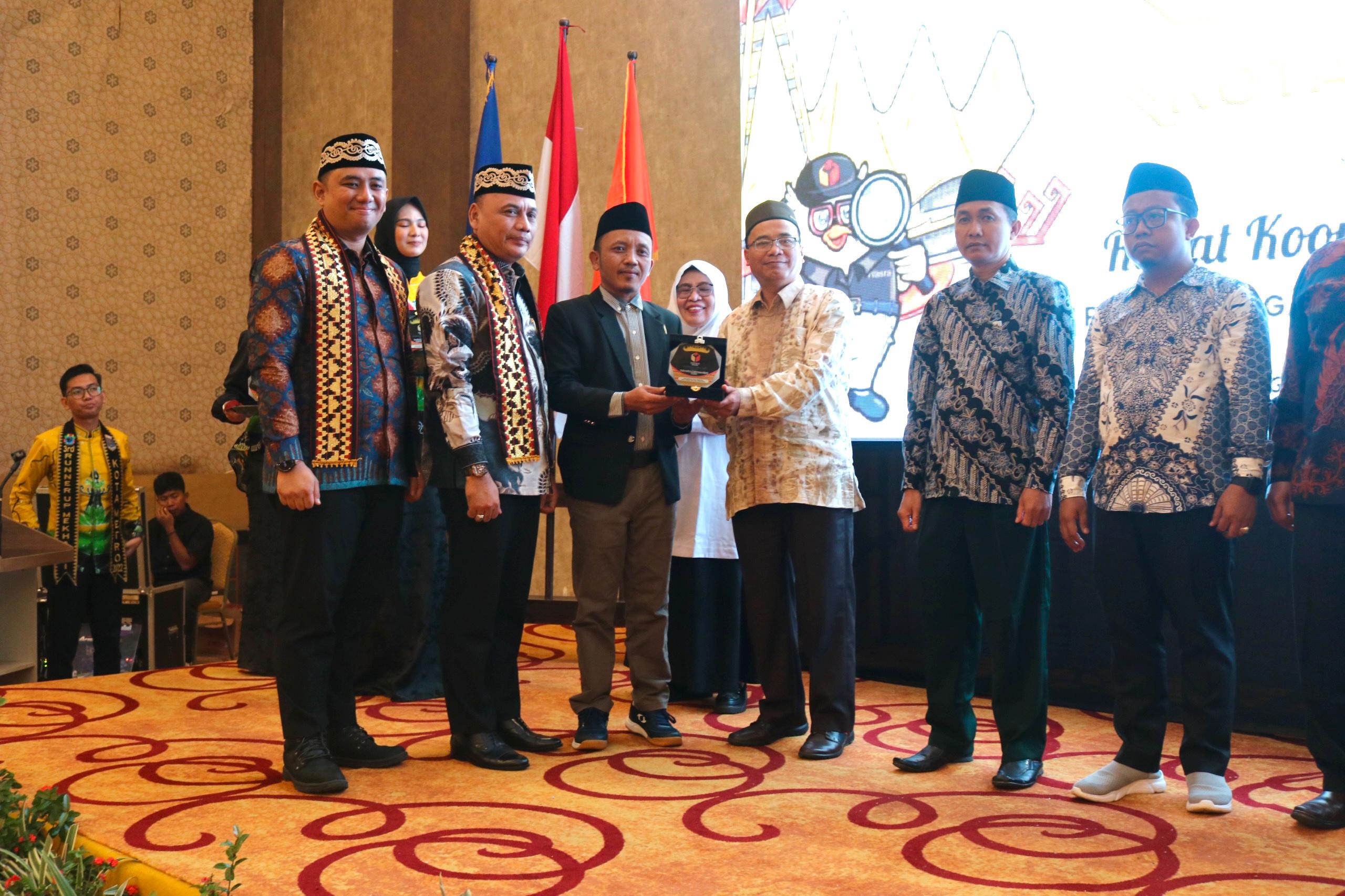 Wakil Rektor 4 UM Metro Hadiri Rapat Evaluasi Pengawasan Pemilu 2024