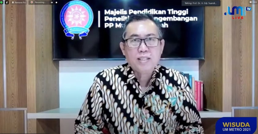 Wakil Ketua Majelis Diktilitbang PP Muhammadiyah Tegaskan Wisudawan Adalah Cendekiawan Baru
