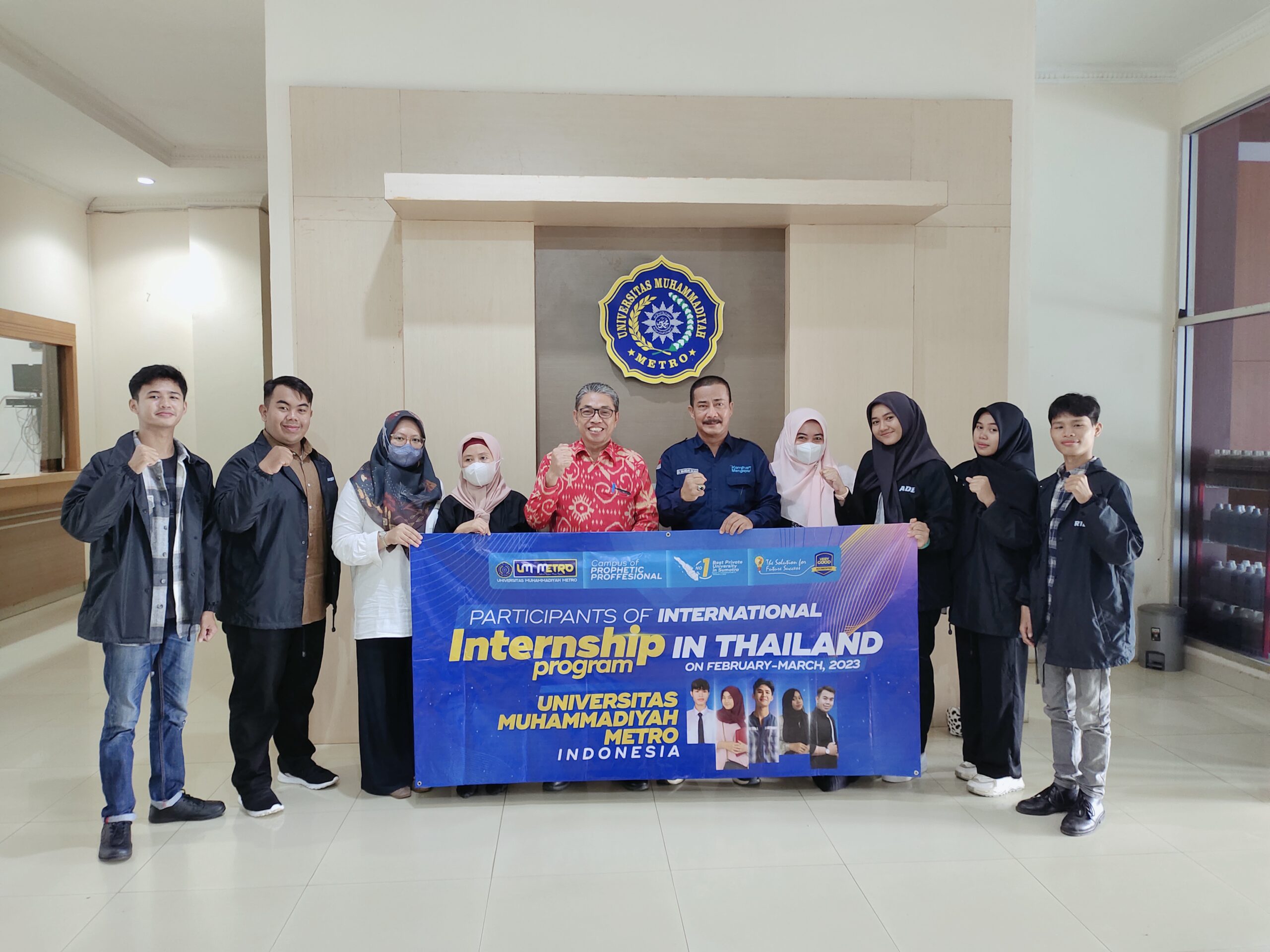 Rektor UM Metro Lepas 5 Mahasiswa Ikuti Internship Program ke Thailand