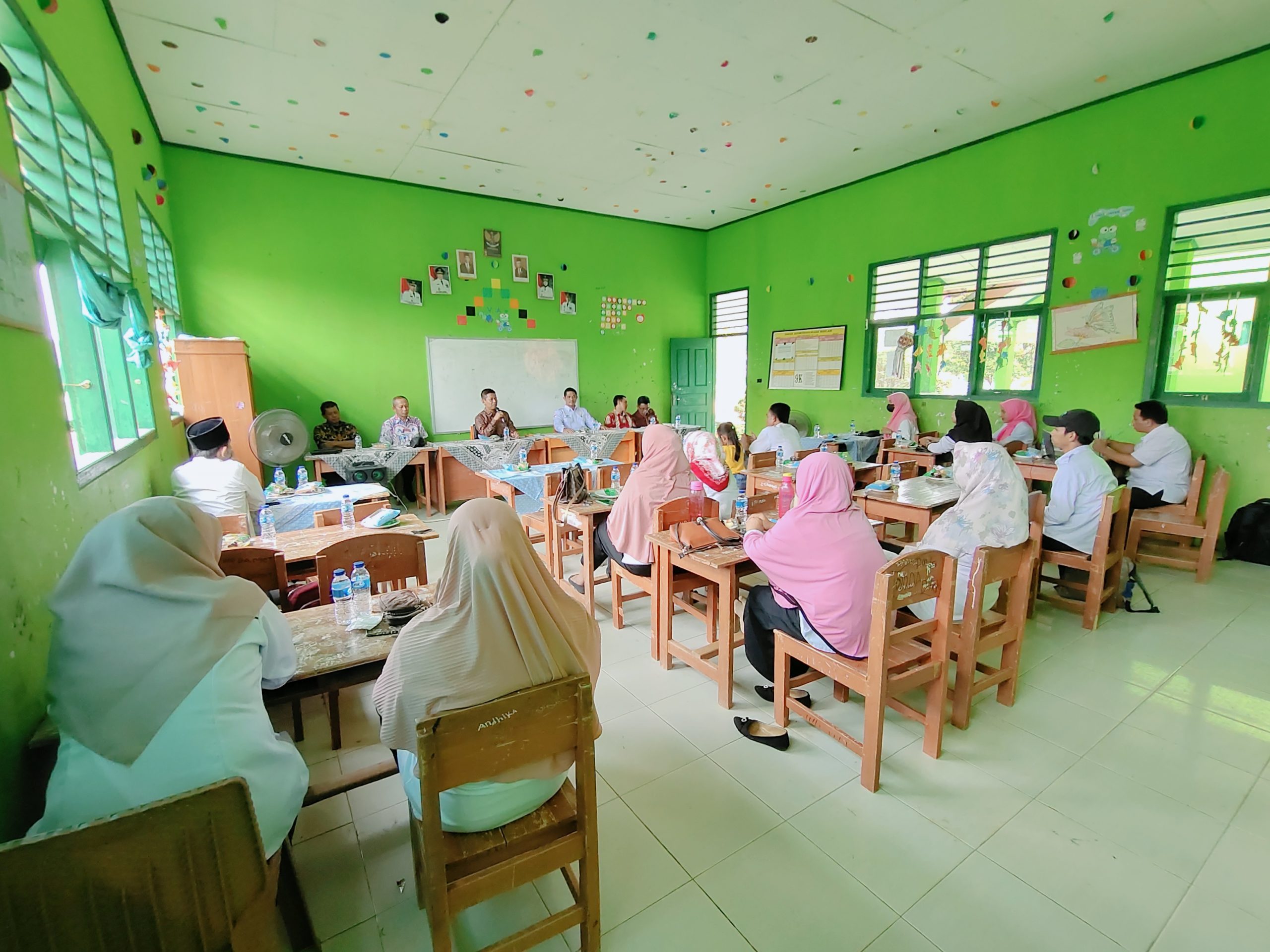 Rektor UM Metro Imbau Kepsek-Guru Umpu Kencana Kuliah Jalur RPL