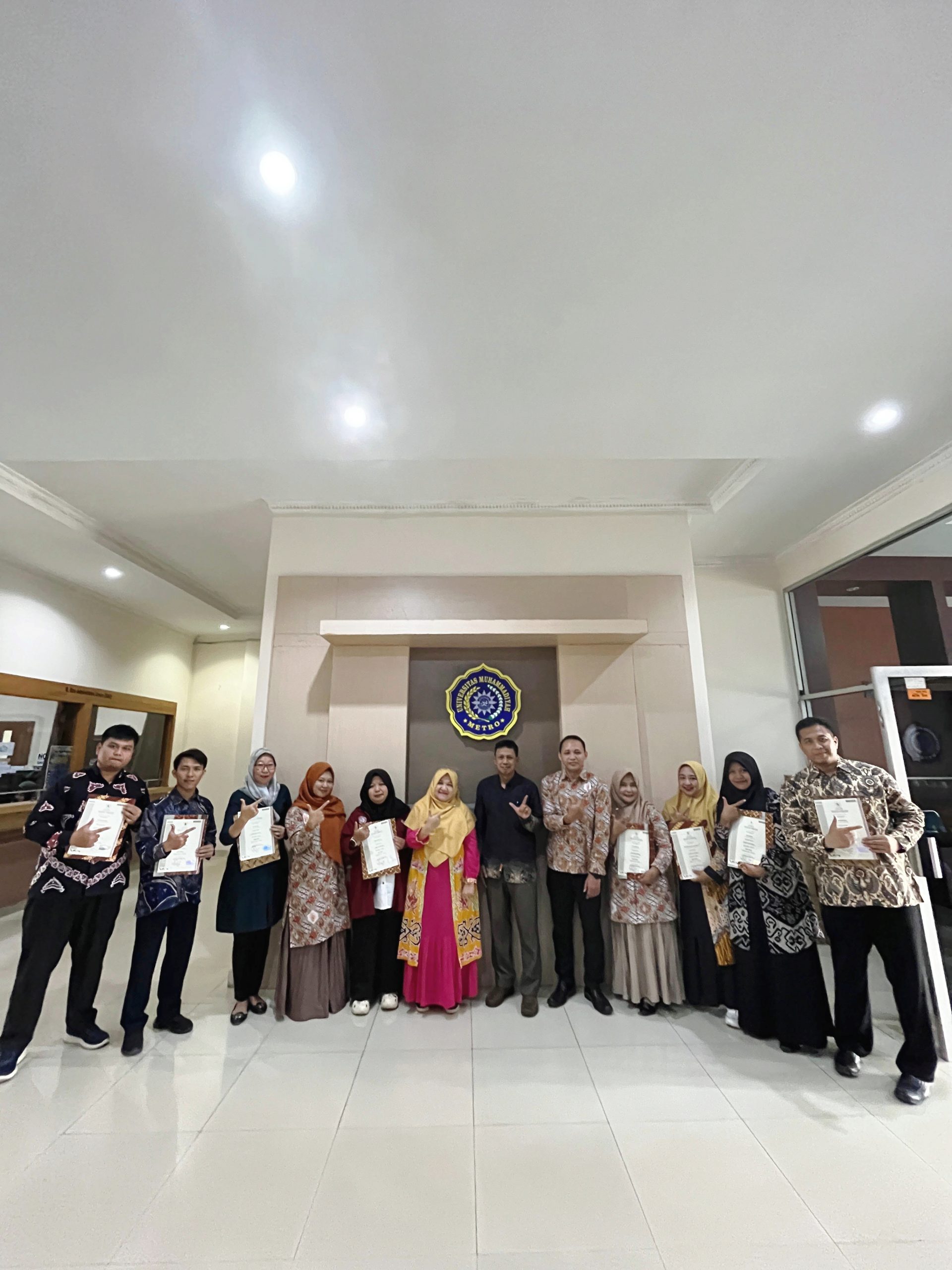 Penyerahan Sertifikat Asesor kompetensi LSP P1 UM Metro