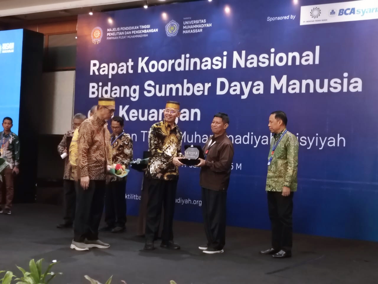 UM Metro Raih Penghargaan PTMA Berkembang Terbaik dalam Pengelolaan Keuangan di Rakornas Diktilitbang Muhammadiyah