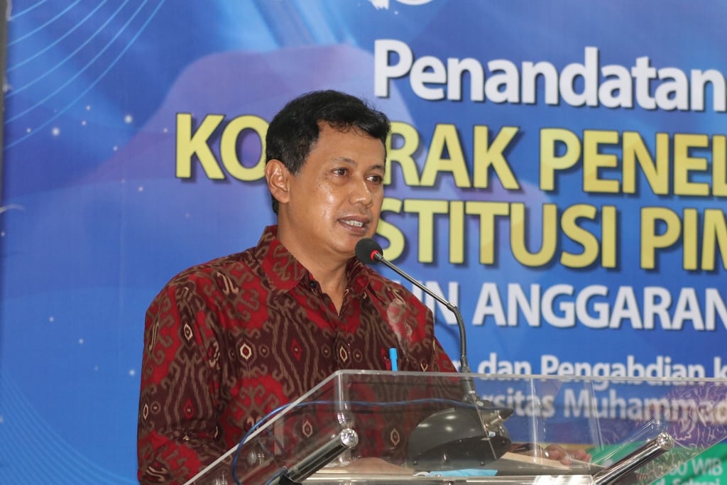 Serahkan OPR Institusi Pimpinan, Dr. Achyani Imbau Pimpinan Lakukan Penelitian Berintegritas