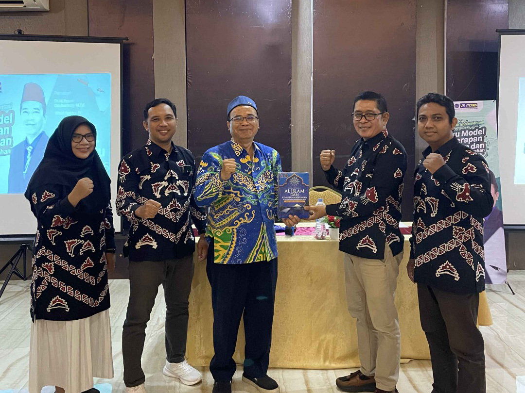 FIKOM UM Metro Gelar Bedah Buku PP-AIK: Dari Teori ke Nilai Profetis dan Profesional