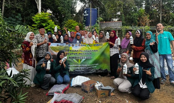 Tim PkM UM Metro kembangkan KWT Lestari melalui diversifikasi Produk dan Usaha: Agro-Edu Wisata Kebun Organik KWT Lestari