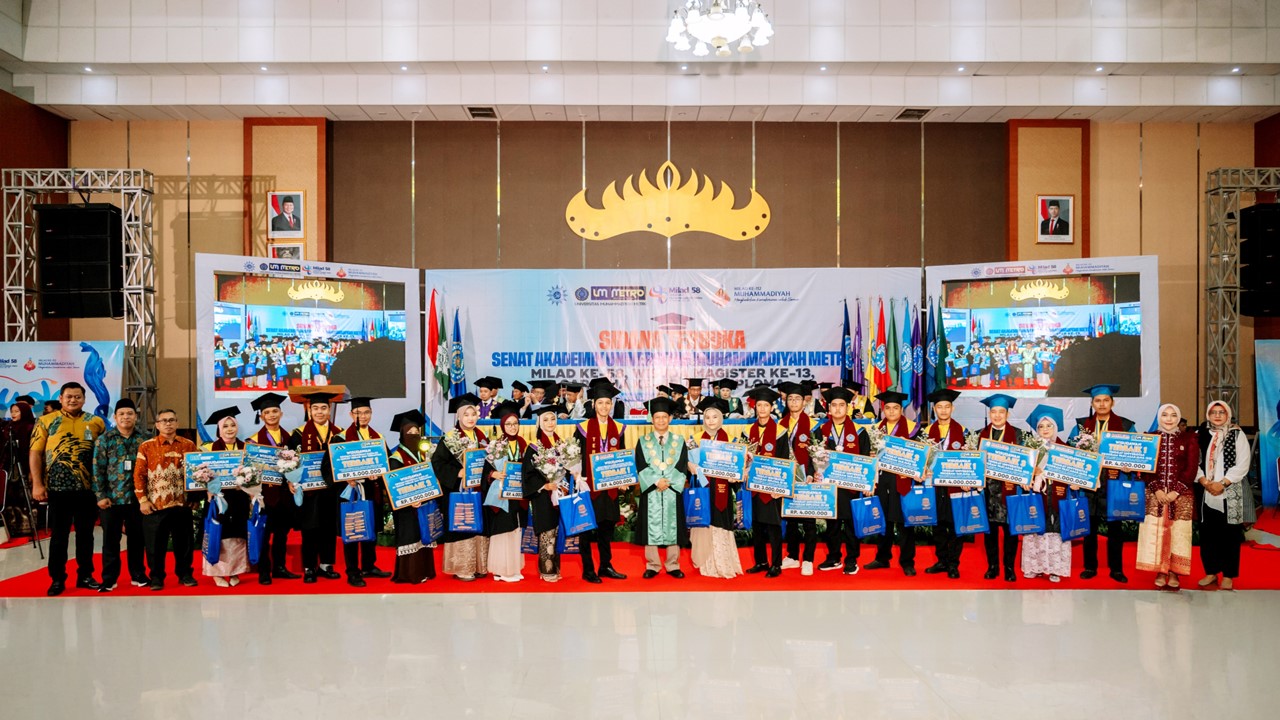 19 Wisudawan Berprestasi UM Metro Terima Penghargaan Uang Tunai 64 Juta