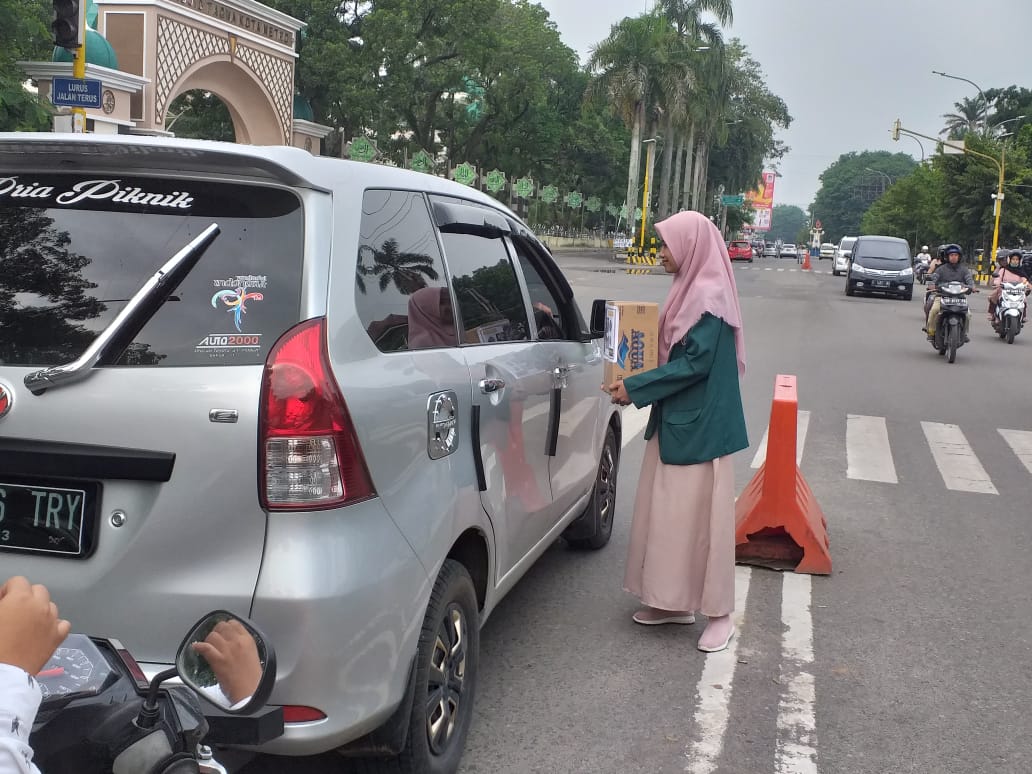 Peduli Banjir Jabodetabek, Mahasiswa Bimbingan dan Konseling UM Metro gelar Aksi Sosial di Kota Metro