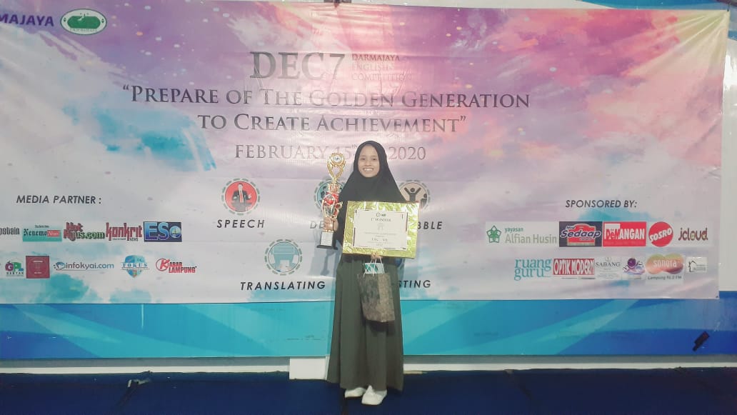 Mahasiswi Pendidikan Bahasa Inggris Raih Juara 1 Lomba Translating Varsity