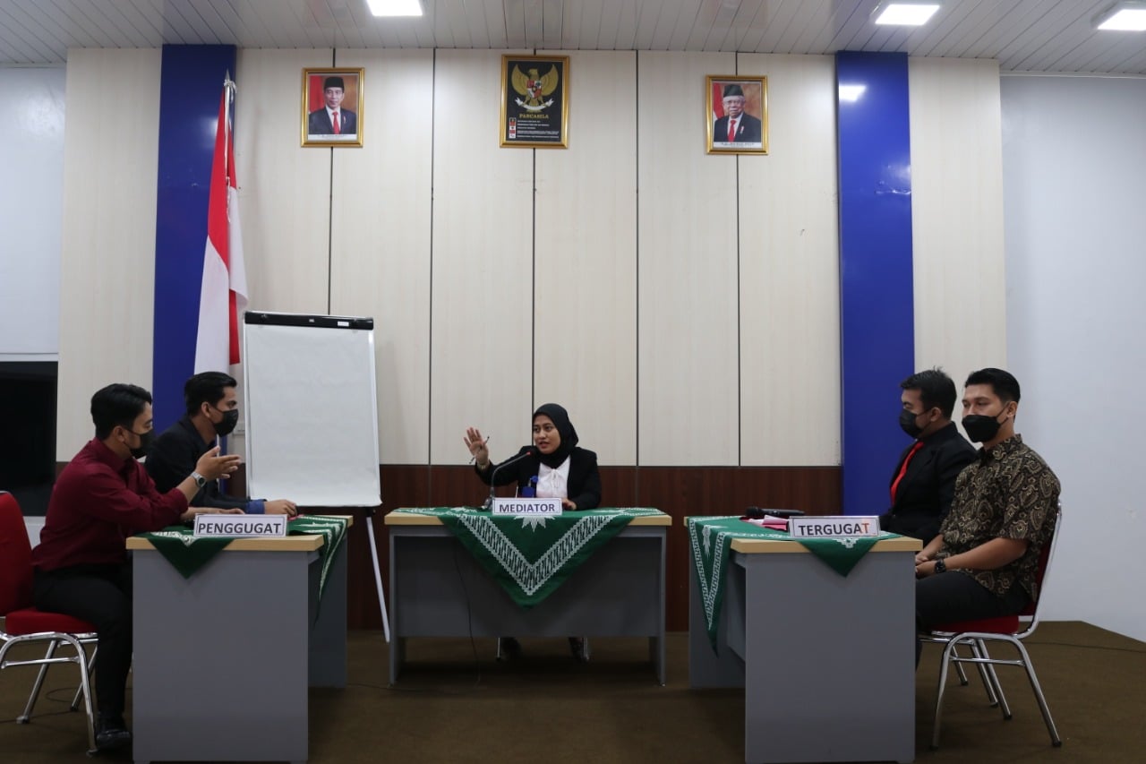 6 Mahasiswa UM Metro Juara Kompetisi Mediasi Tingkat Nasional