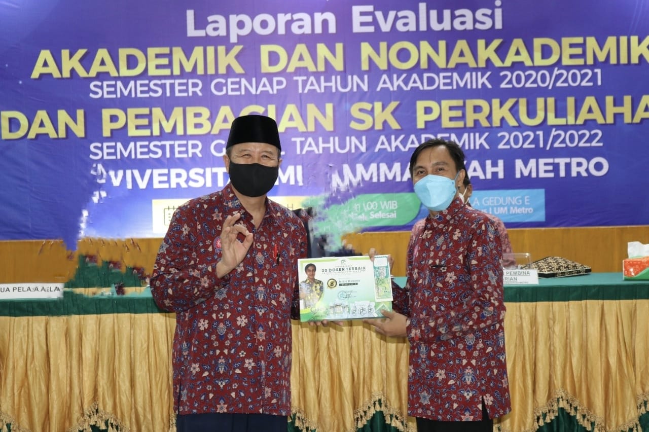 PT. Pumakkal Hijau Lestari Beri Apresiasi Dosen Terbaik UM Metro Tahun 2021