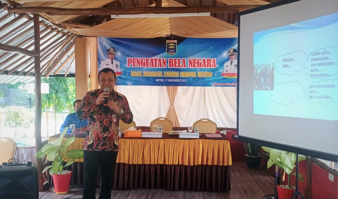 Kesbang Linmas Kota Metro Bekerja Sama Komisi I DPRD Kota Metro Gandeng Dr. Edi Ribut Beri Pelatihan Bela Negara