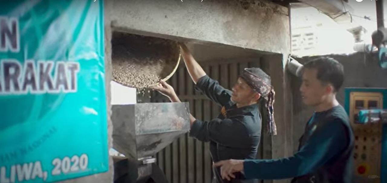Tim Pengabdian Kepada Masyarakat Lakukan Rebranding Pemasaran Internasional Kopi Luwak Lampung Barat