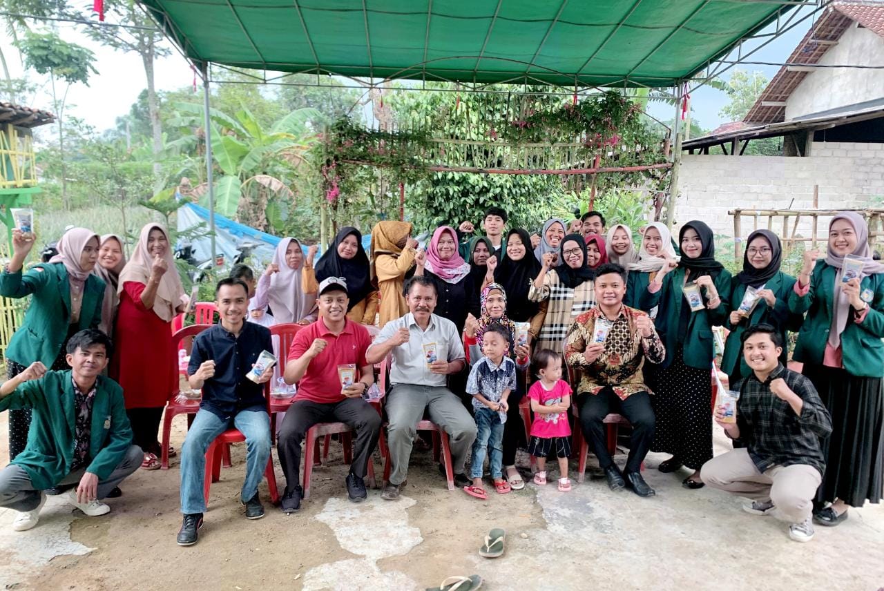 Pendidikan Ekonomi UM Metro Kuatkan Pemasaran Digital & Packaging Produk KWT Ngestirahayu