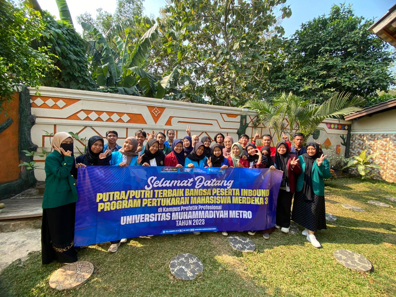 UM Metro Sambut 49 Peserta Pertukaran Mahasiswa Merdeka Batch 3 di Bandara Raden Intan II