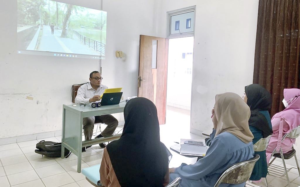 Prodi PBI FKIP UM Metro Bekali Mahasiswa Pengetahuan Digital Content Creator