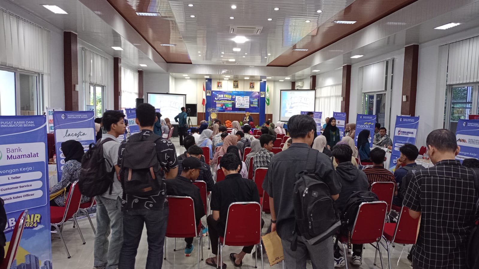 Sukses Besar, JOB FAIR UM Metro 2024 Dihadiri Oleh Ratusan Peserta