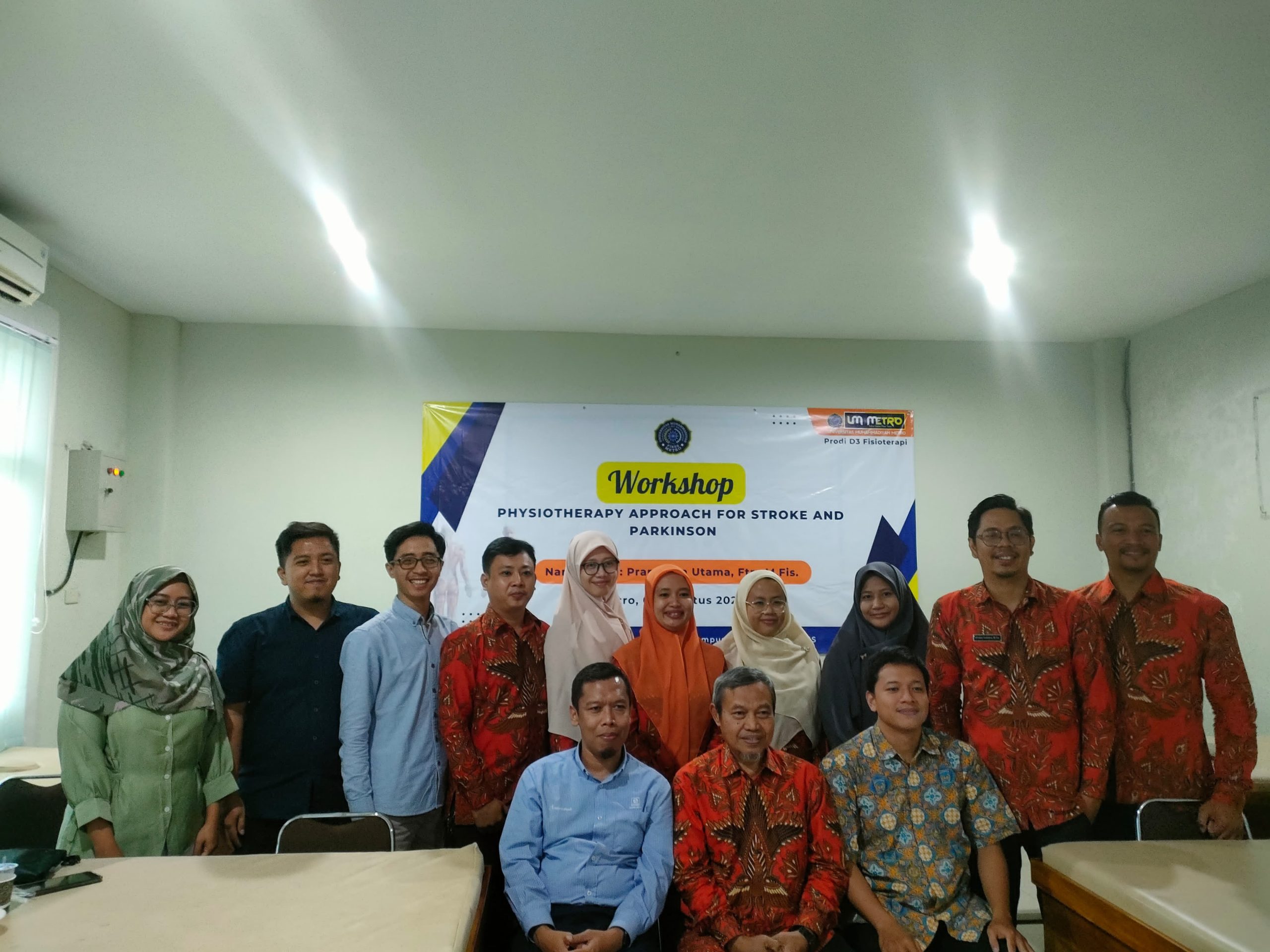 Program Studi D-III Fisioterapi Gelar Workshop Terbaru untuk Tangani Stroke dan Parkinson