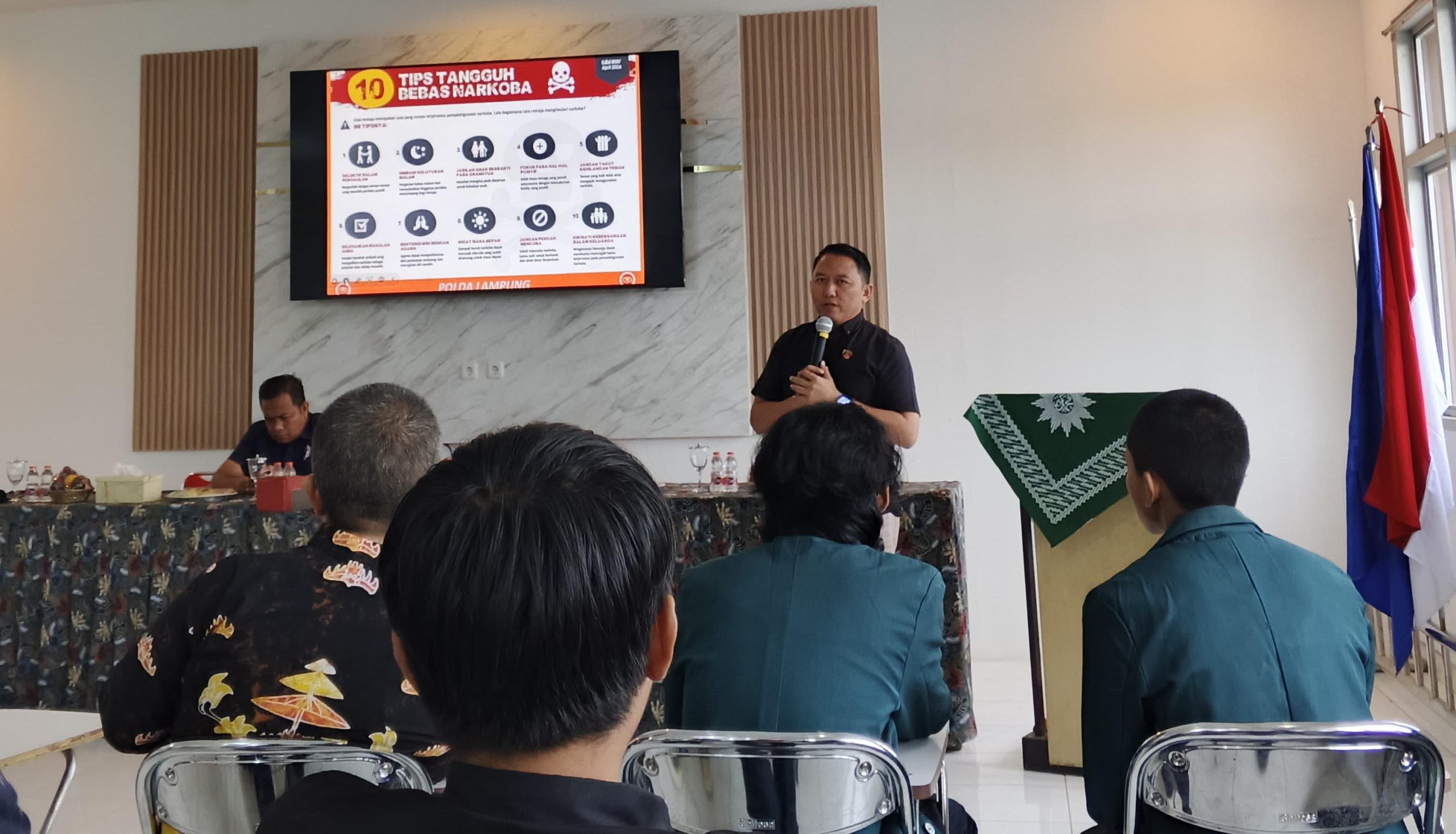 Fakultas Teknik UM Metro Gelar Sosialisasi Pencegahan Tindak Pidana Narkoba di Lampung Timur