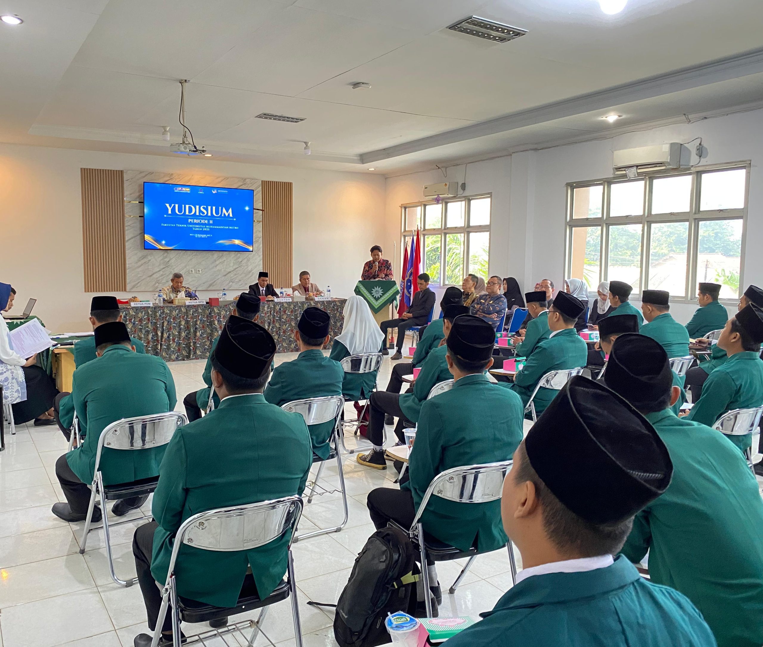 Yudisium Fakultas Teknik UM Metro Capai 71 Mahasiswa di Periode II Tahun 2025