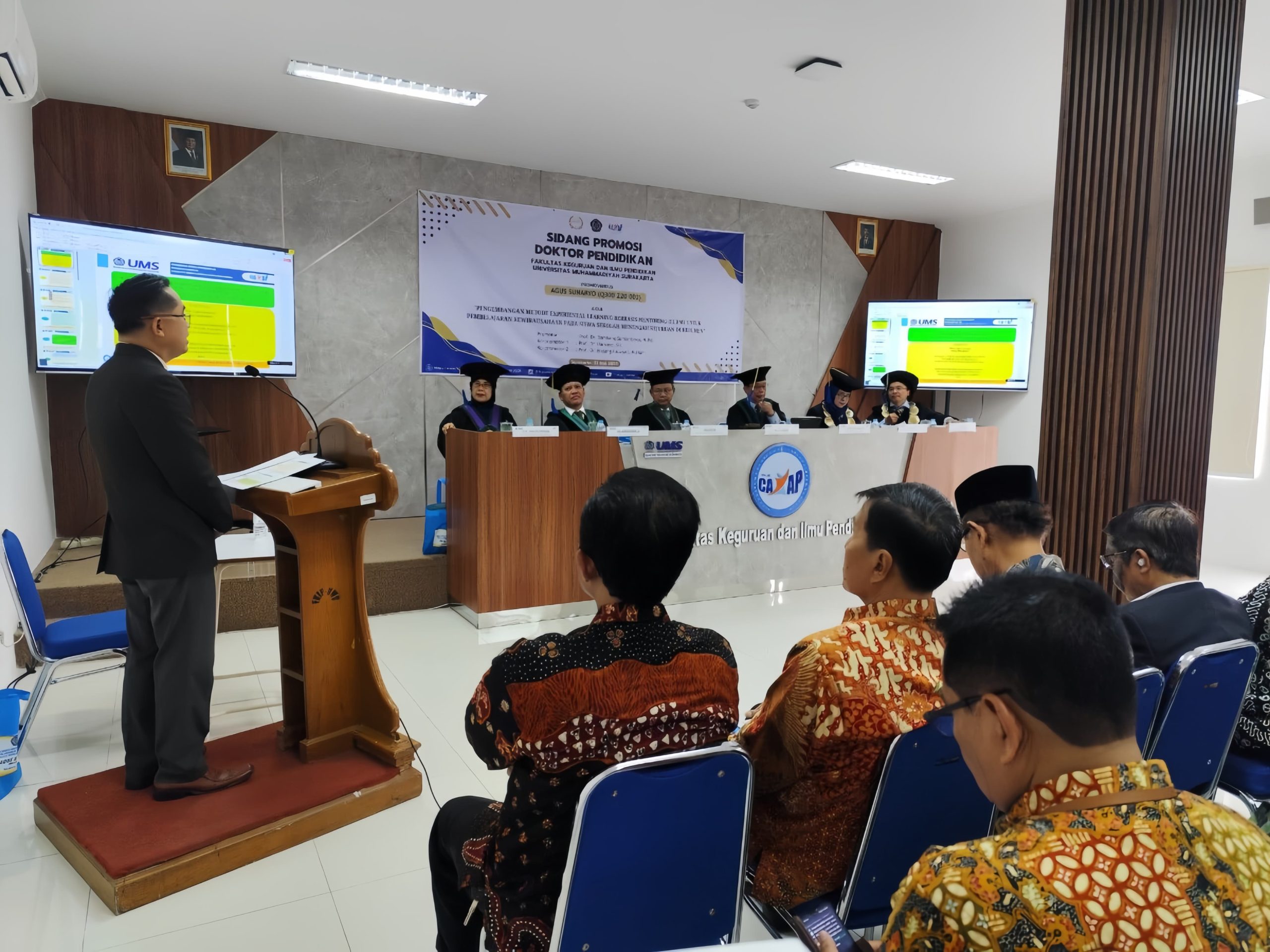 Dr. Ihsan Dacholfany WR IV UM Metro, Diamanahi Menjadi Penguji Sidang Promosi Doktor di FKIP UMS
