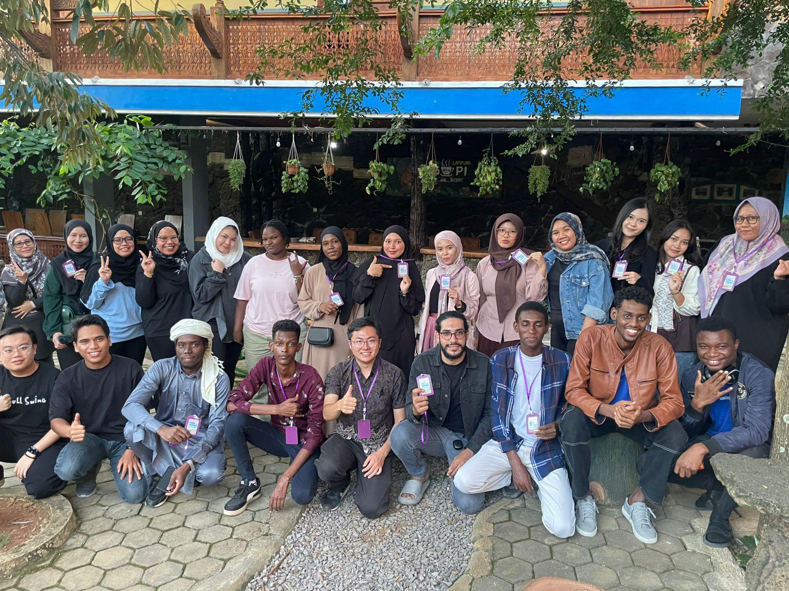 Mahasiswa International UM Metro Ikuti Summer Camp FKIP UNILA