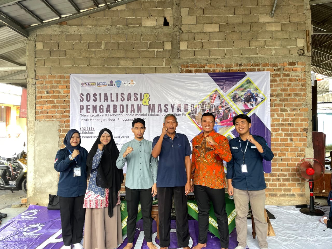 Sosialisasi dan Pengabdian Masyarakat: Edukasi dan Latihan Fisioterapi untuk Lansia