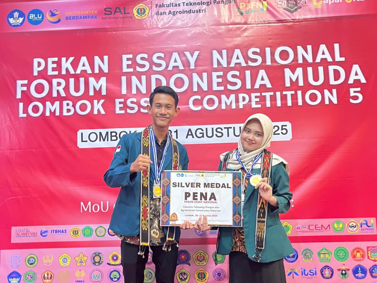 Mahasiswa UM Metro Raih Silver Medal Bidang Pendidikan di Pekan Essay Nasional 2025