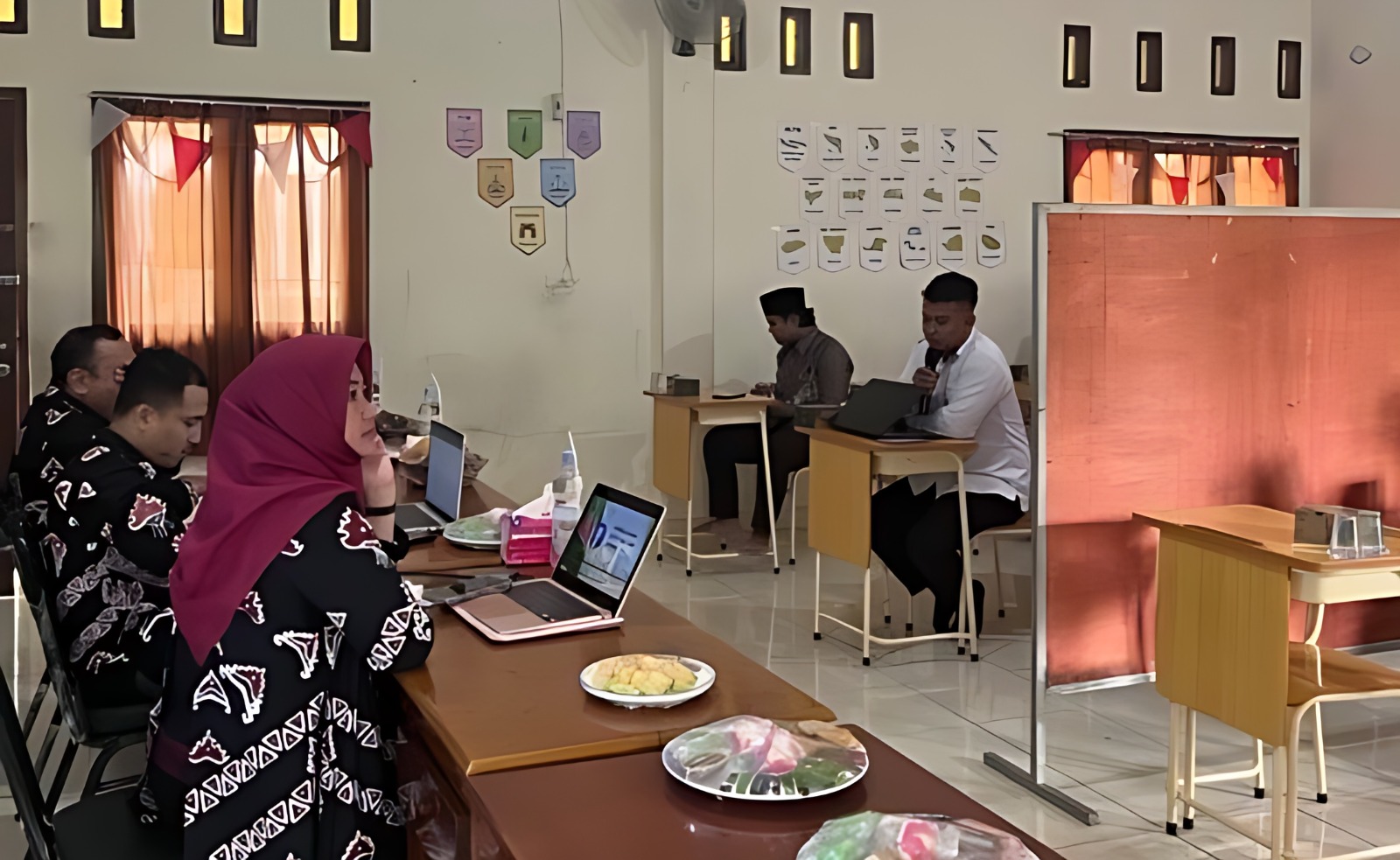 Sinergi Tim PKM Prodi PBI dan PGSD UM Metro Tingkatkan Kualitas Pengajaran Guru SD IT Ibnu Umar
