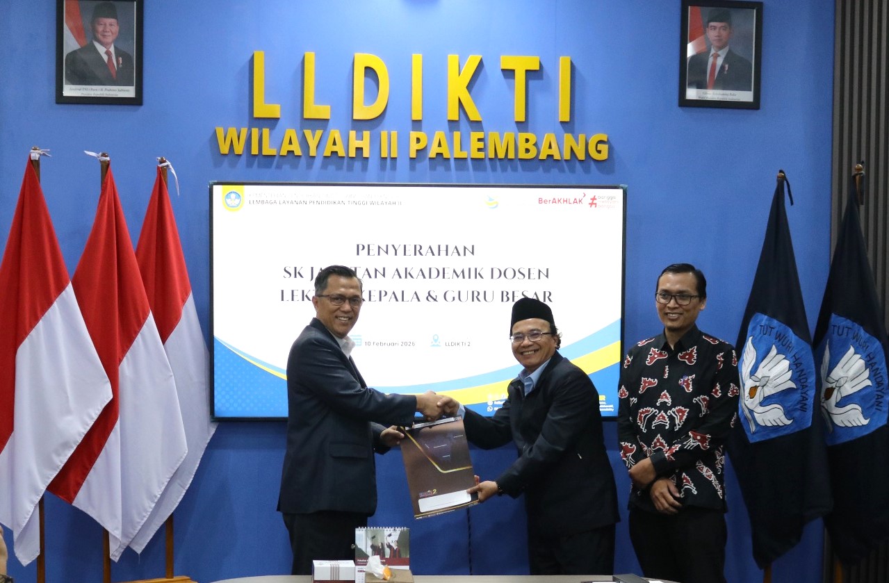 Wakil Rektor M Ihsan Dacholfany Resmi Terima SK Guru Besar, UM Metro Perkuat Daya Saing Akademik