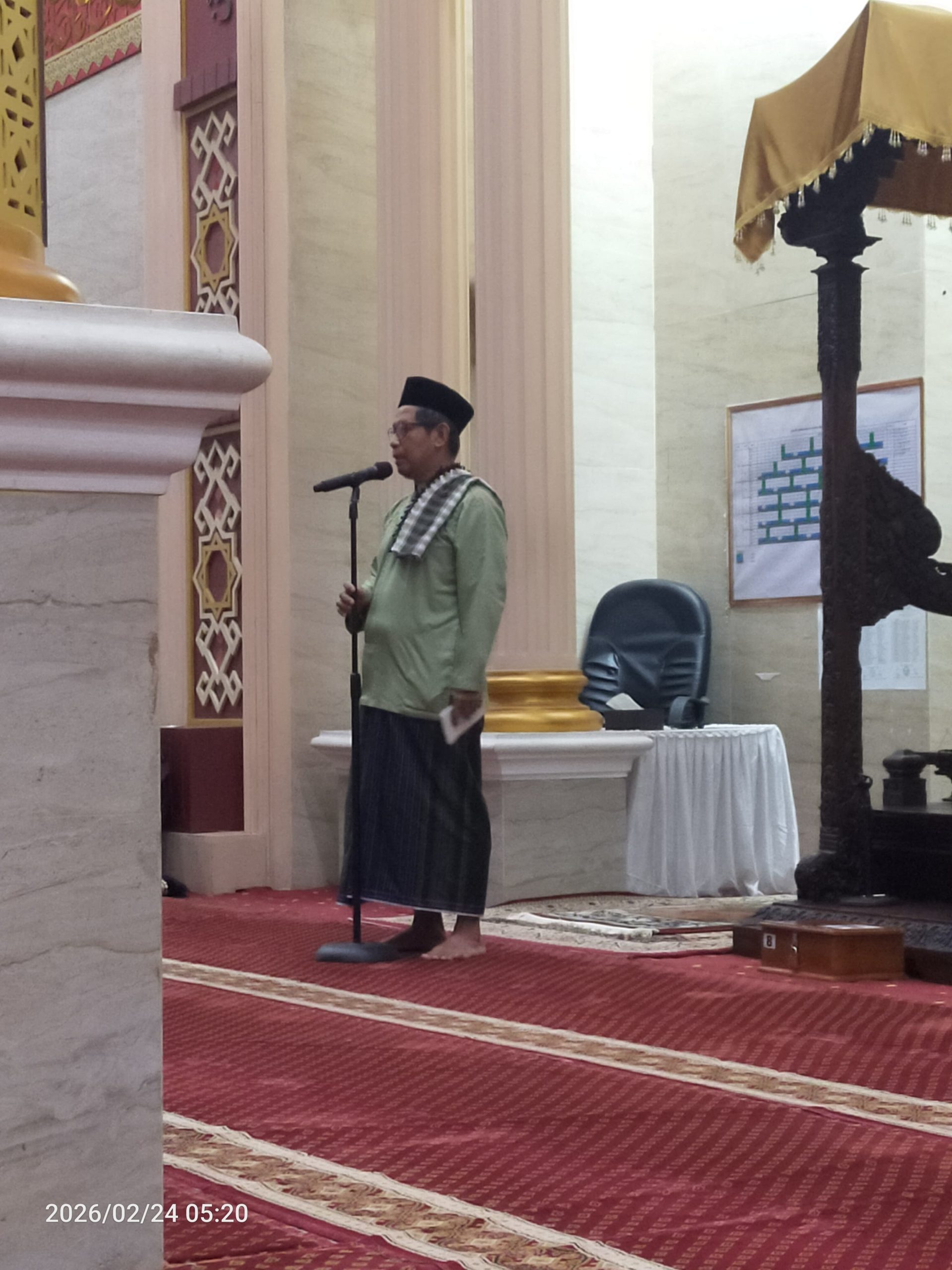 Rektor UM Metro Isi Kuliah Subuh di Masjid Agung Taqwa Metro, Bahas Islam sebagai Rahmatan lil ‘Alamin