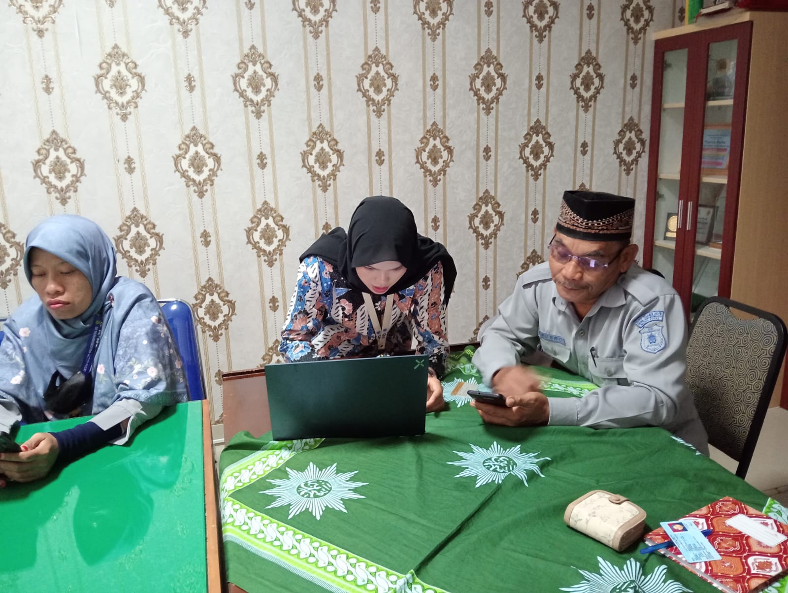 Pendampingan Pelaporan SPT Melalui Coretax di SD Muhammadiyah Metro Pusat, Tax Center UM Metro Turunkan Relawan Pajak
