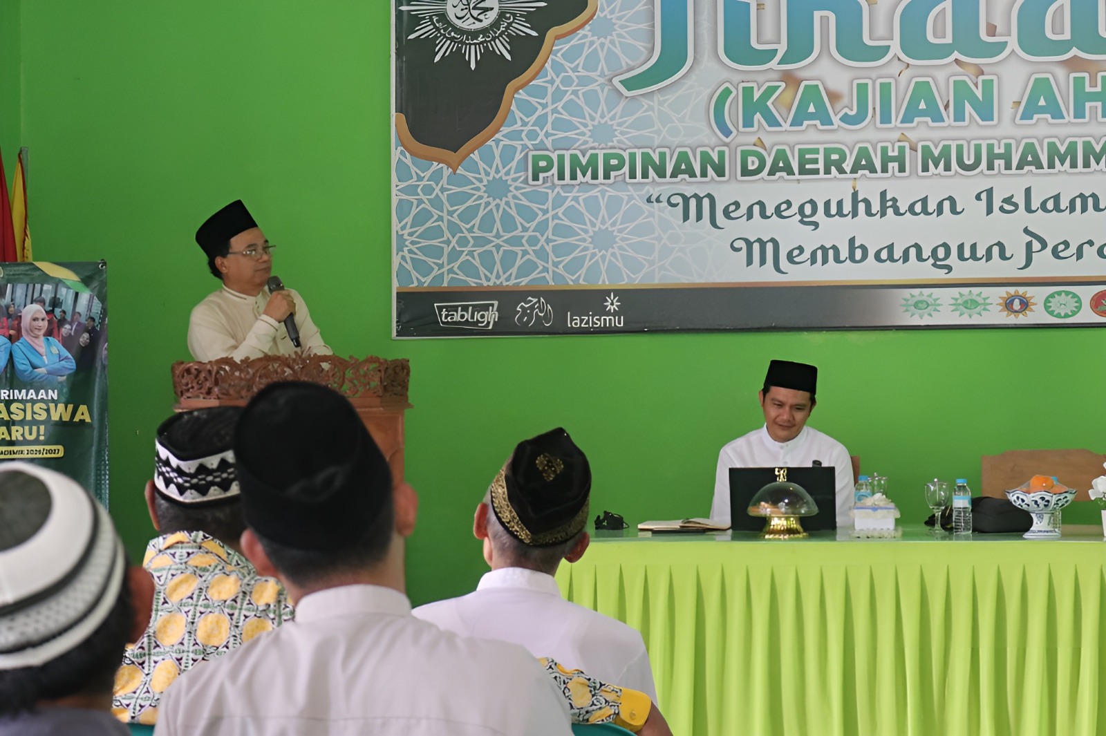 WR IV UM Metro Prof. Dr. M. Ihsan Dacholfany Membersamai Halal Bihalal PDM Lampung Selatan