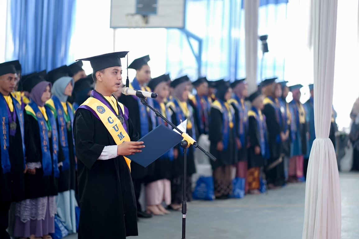 Aktif di Berbagai Kegiatan Kampus, Keterbatasan Ekonomi Tidak Menjadi Penghalang bagi Dedi
