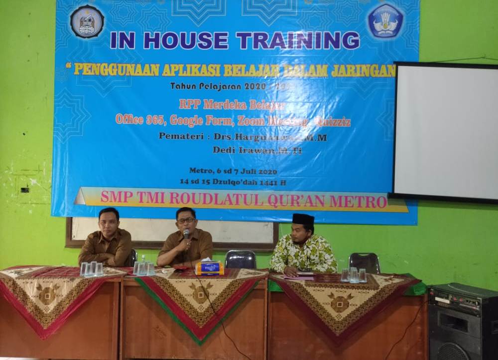 Dosen Fikom UM Metro Adakan Pengabdian Kepada Masyarakat Berbasis Sistem Informasi Dalam Menghadapi masa Pandemi Covid-19