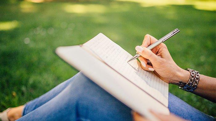 Menghargai Kontribusi Publikasi Ilmiah Mahasiswa: Inspirasi dari Akreditasi Prodi Pendidikan Ekonomi