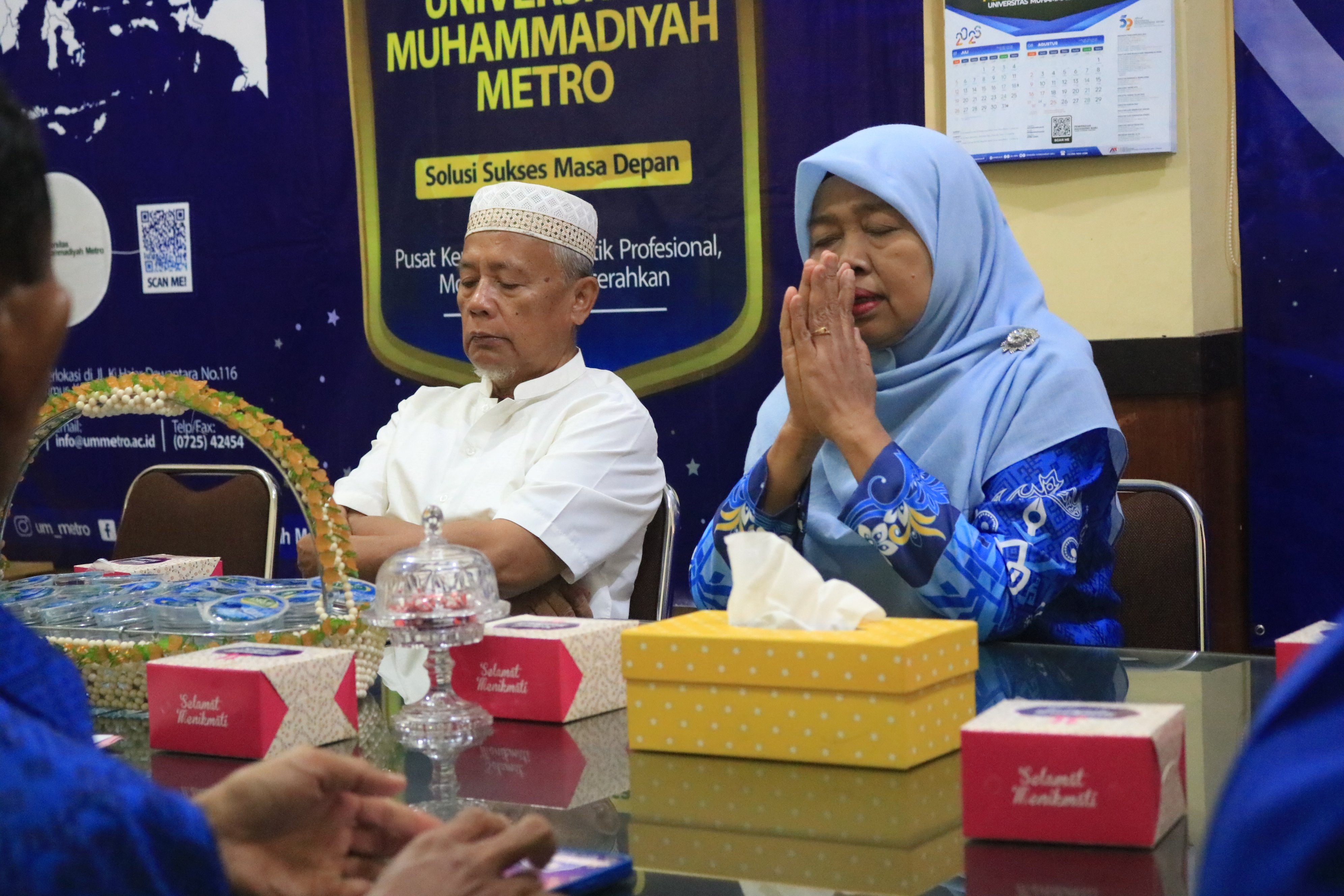 UM Metro Lepas Dua Dosen Purnatugas, Dr. Ratini Tak Kuasa Menahan Air Mata