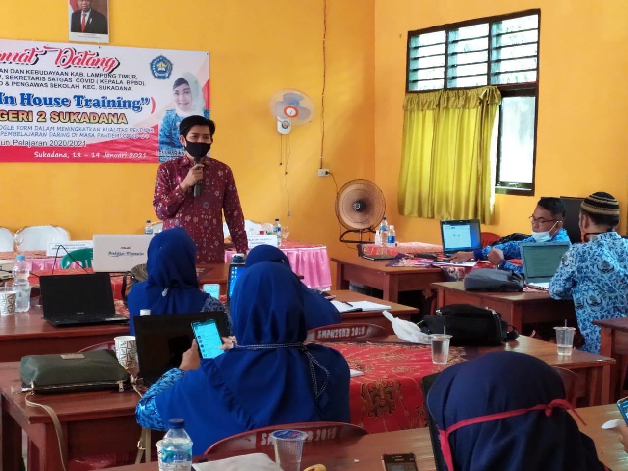 Bimbing Guru SMPN 2 Sukadana, Swaditya Rizki: Pemahaman IT Memberikan Solusi Terbaik di Masa Pandemi
