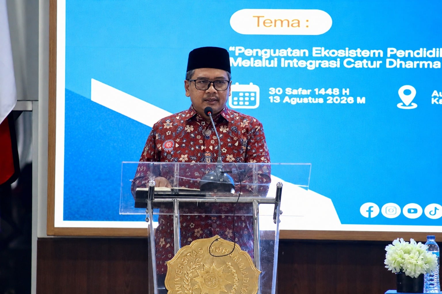 Ketua BPH UM Metro Prof. Dr. Mukhtar Hadi, M.Si., saat membuka RKAT 2026/2027