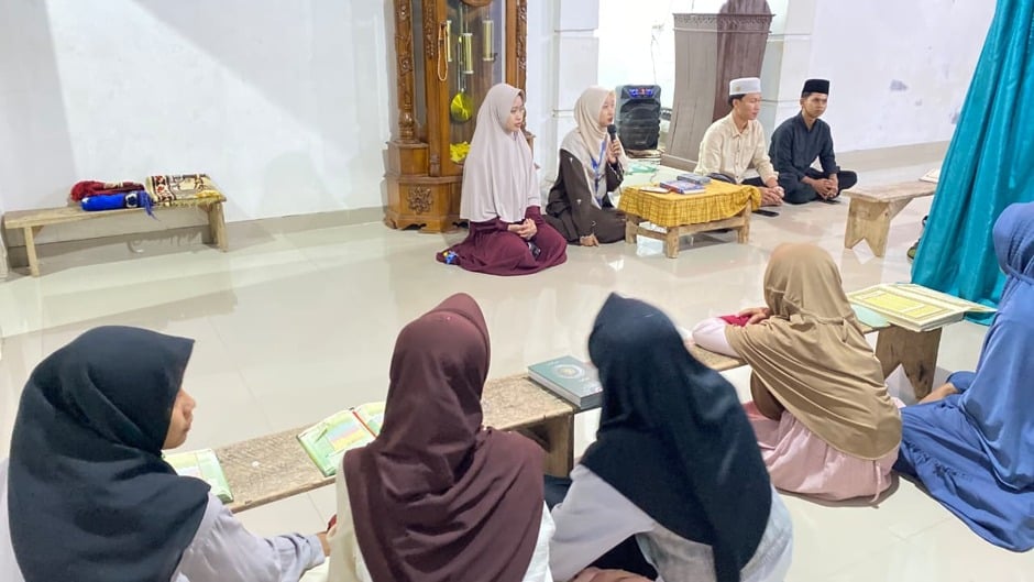 Mahasiswa KKN PLP UM Metro Gelar Mentoring Tilawatil Qur’an di TPQ Darussalam Marga Asri