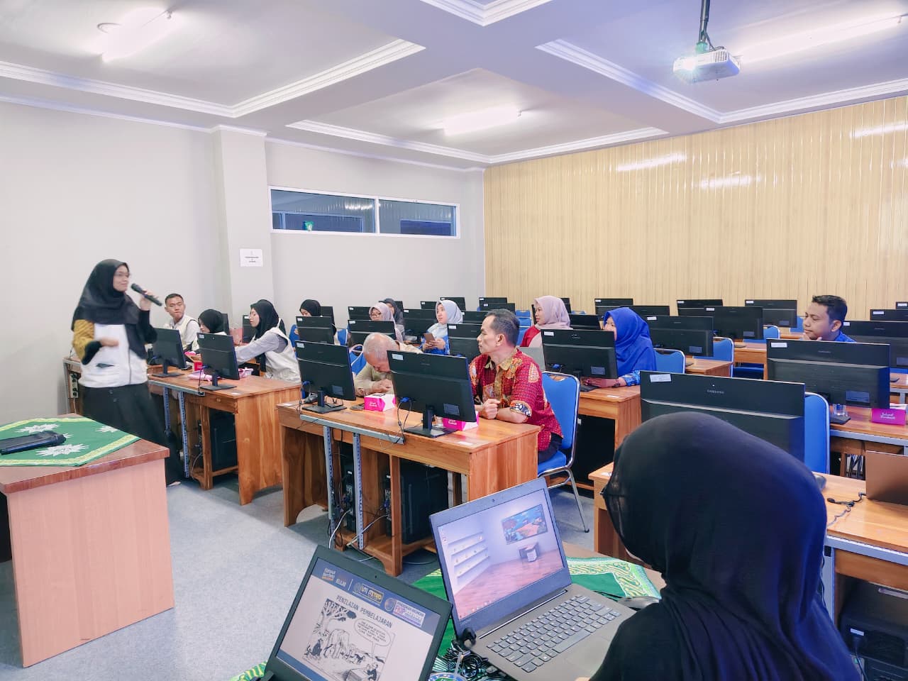 Unit Pelita UM Metro Berikan Pendampingan Kelas Inklusi bagi Dosen Program Studi D3 Sistem Informasi