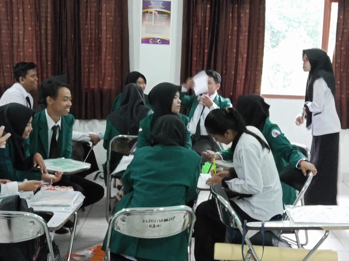 Siap Praktik di Sekolah, Mahasiswa UM Metro Jalani UAS Micro-Teaching