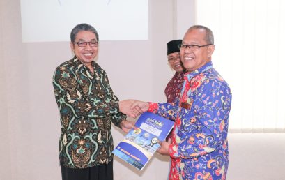 Rektor UM Metro Angkat Dr. Sudarman Dami, M.Pd. Sebagai Kepala LPPM