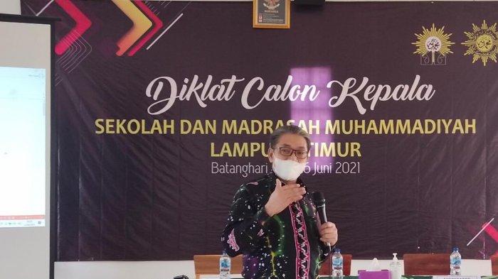 Rektor UM Metro Isi Materi Diklat Calon Kepala Sekolah Muhammadiyah