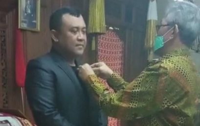Dr. Edi Ribut Dianugerahi Gelar Kehormatan Kanjeng Pangeran oleh Keraton Surakarta