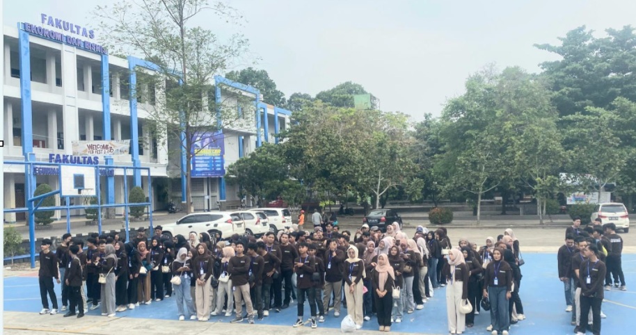 Mahasiswa FEB UM Metro Ikuti Kuliah Lapangan ke DUDI dan PTMA